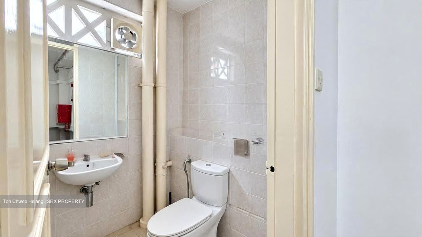 Clarke Quay MRT (D1), Office #629285631